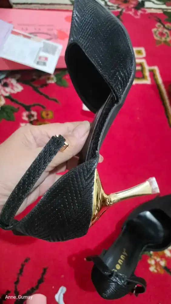 Sepatu pesta no 36