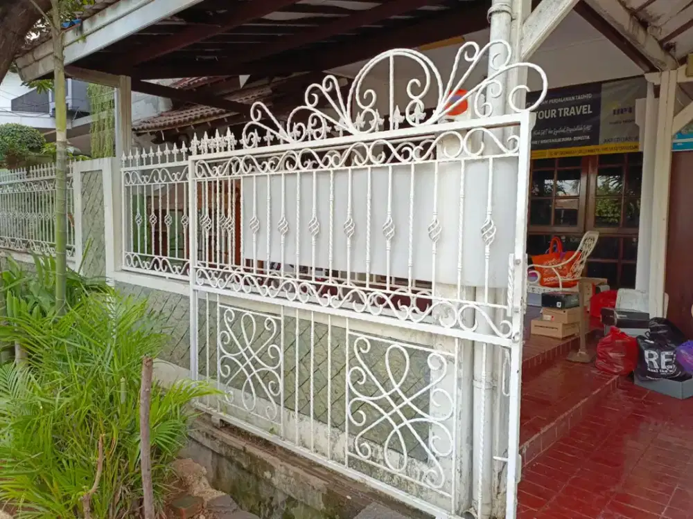 Di sewakan Rumah Tinggal Luar Siap Huni  1 1/2 Lantai Marinir Pondok kelapa Duren Sawit
