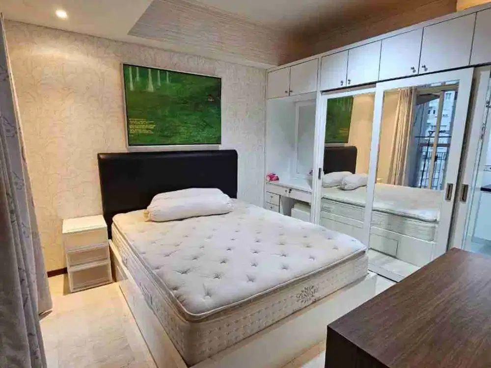Disewakan Unit Royal Mediterania Garden Residence Tanjung Duren Kondisi Furnished 2BR+