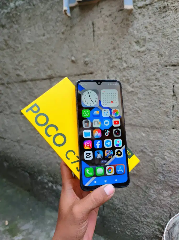 Jual cepat poco c75 mulus full ori 8+8/256gb siap pakai