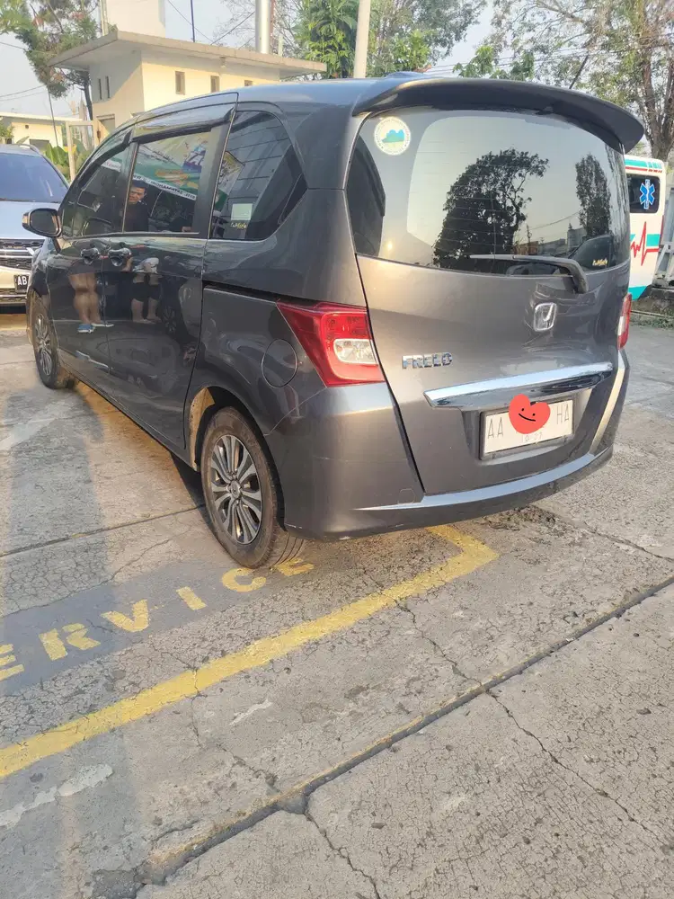 Honda Freed 2012 Bensin