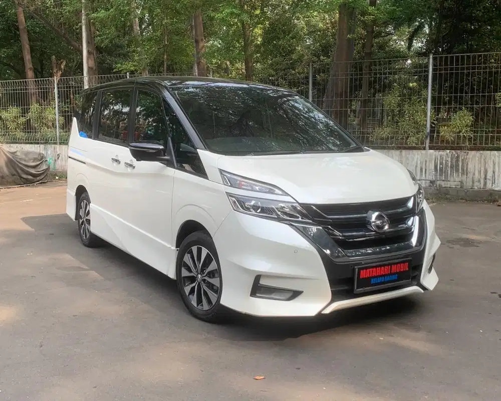 Nissan Serena HWS Two-Tone 2022 Km 20000