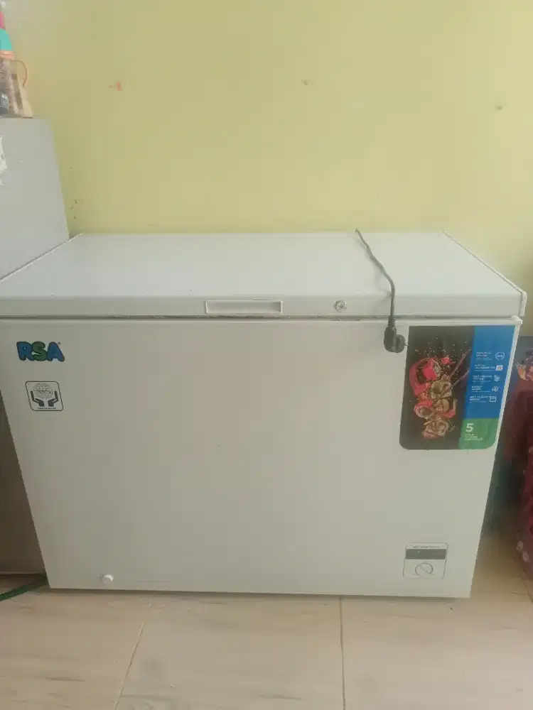 Jual kulkas frezer kapasitas 300 l