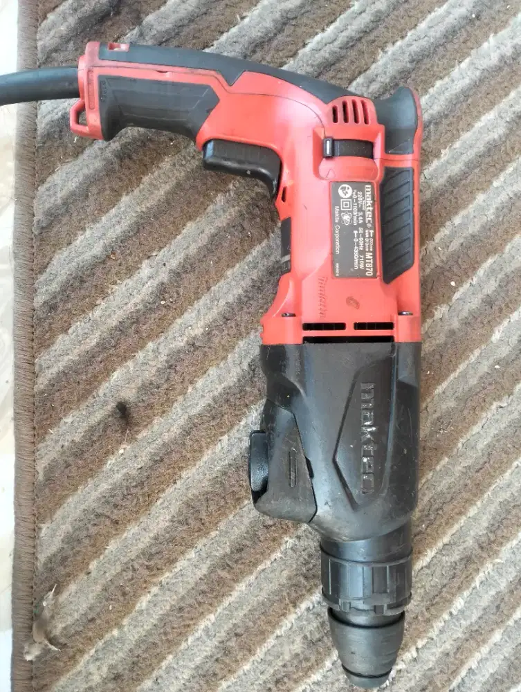 Bor dril 2 fungsi maktec tipe MT870 kondisi normal