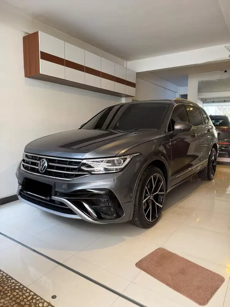 *LOW KM* VW Tiguan Allspace 2024