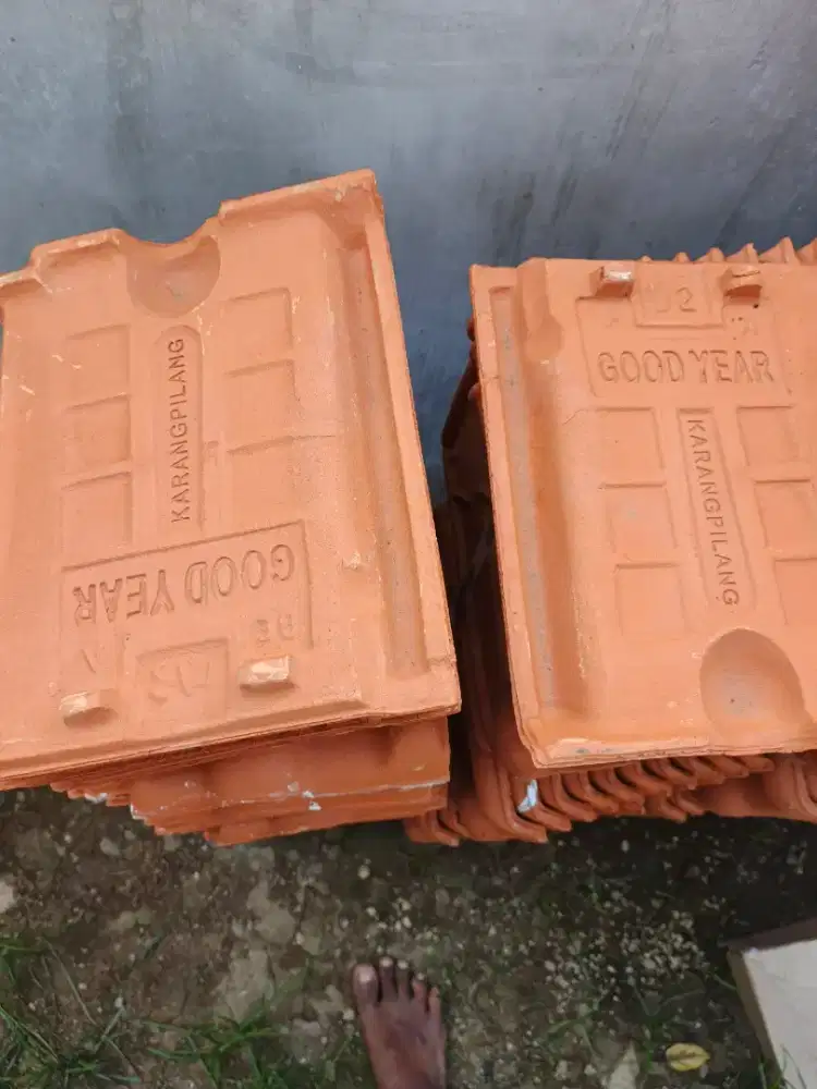 Jual genteng Karang Pilang murah (lebih)