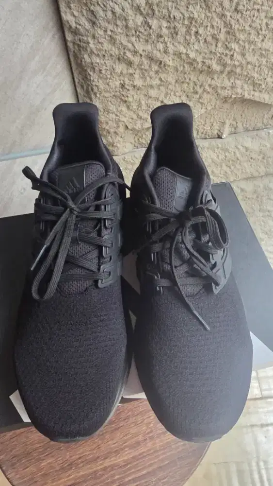 Adidas tipe Sense Bounce Black