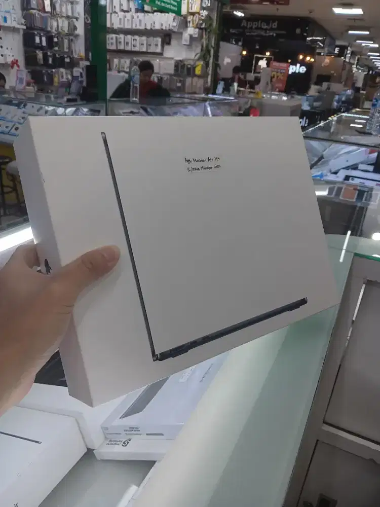 Kredit-TT Macbook Air M3 256GB Proses Tercepat.