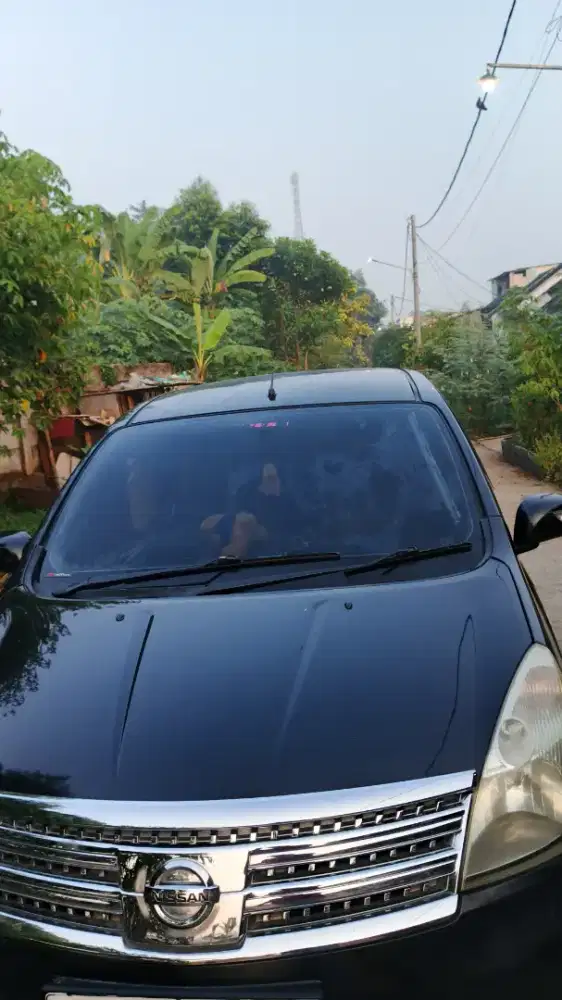 Nisan Grand Livina
