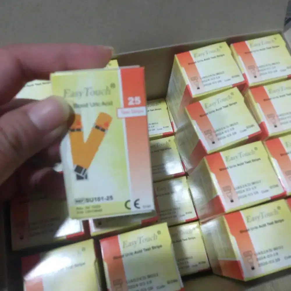 Strip Easytouch Asam Urat 40 box packing dus