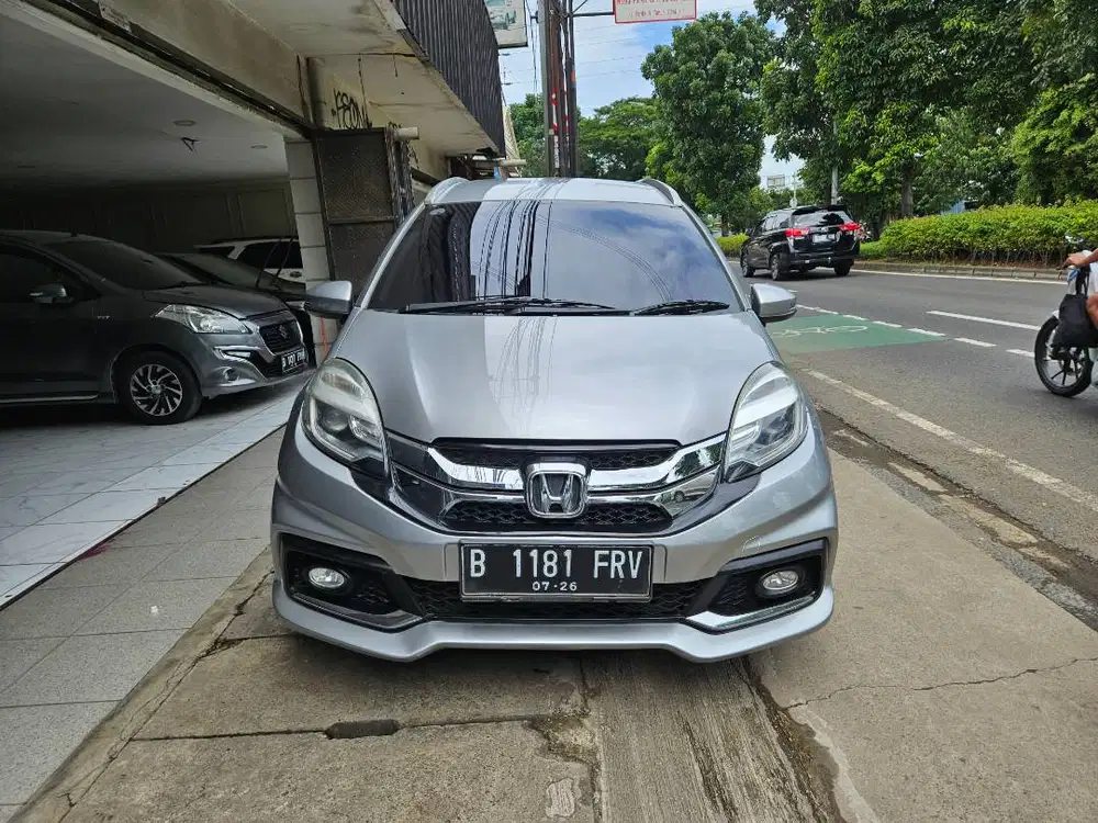 Honda Mobilio 1.5 RS Tahun 2016 Silver AT