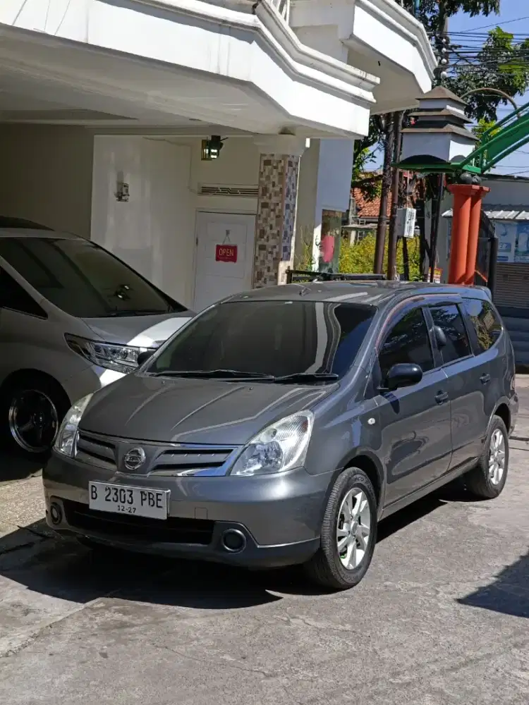 Livina sv tahun 2012 metic/tt boleh gan cash lebih bagus