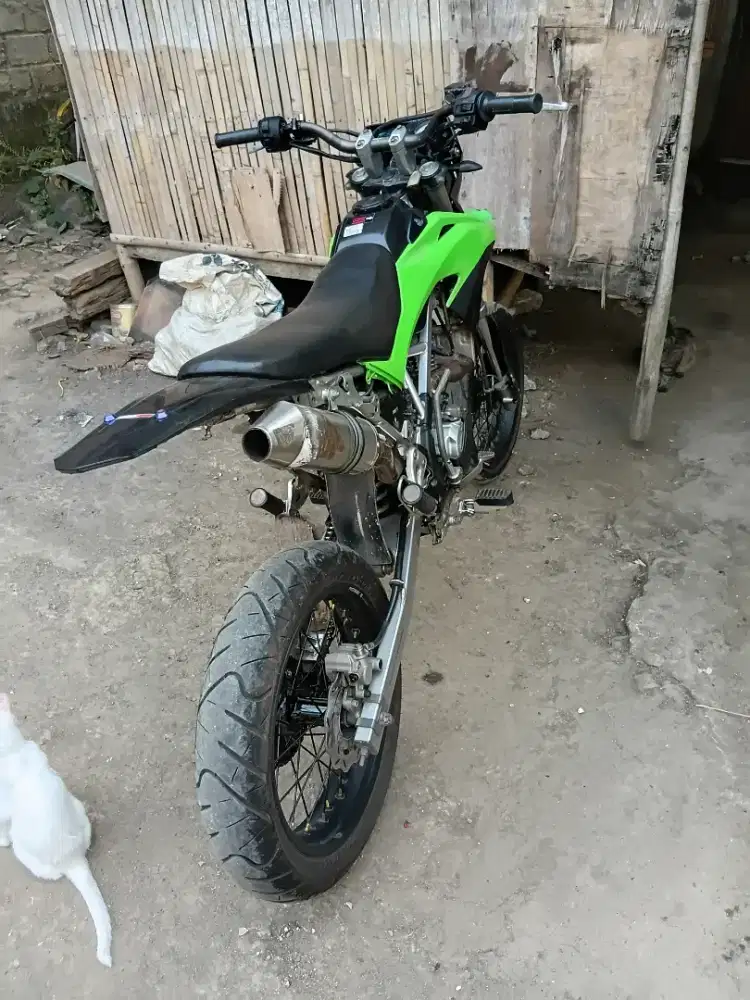 KAWASAKI LX150 2015