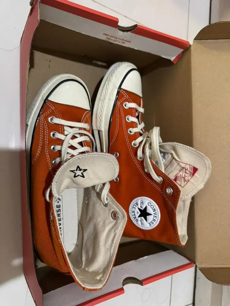 Dijual sepatu Converse
