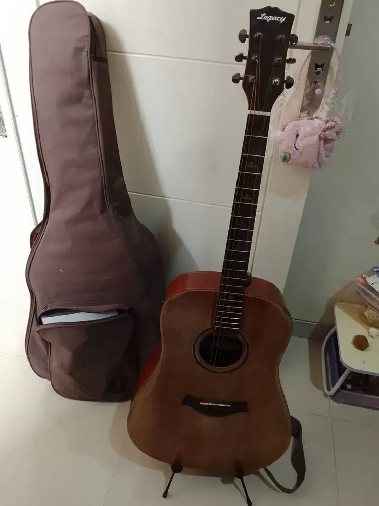 Gitar listrik akustik legacy