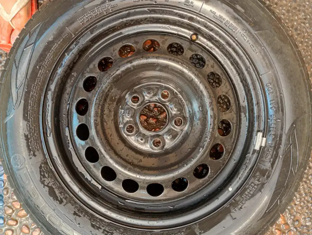 Ban & Velg Toyota Avanza