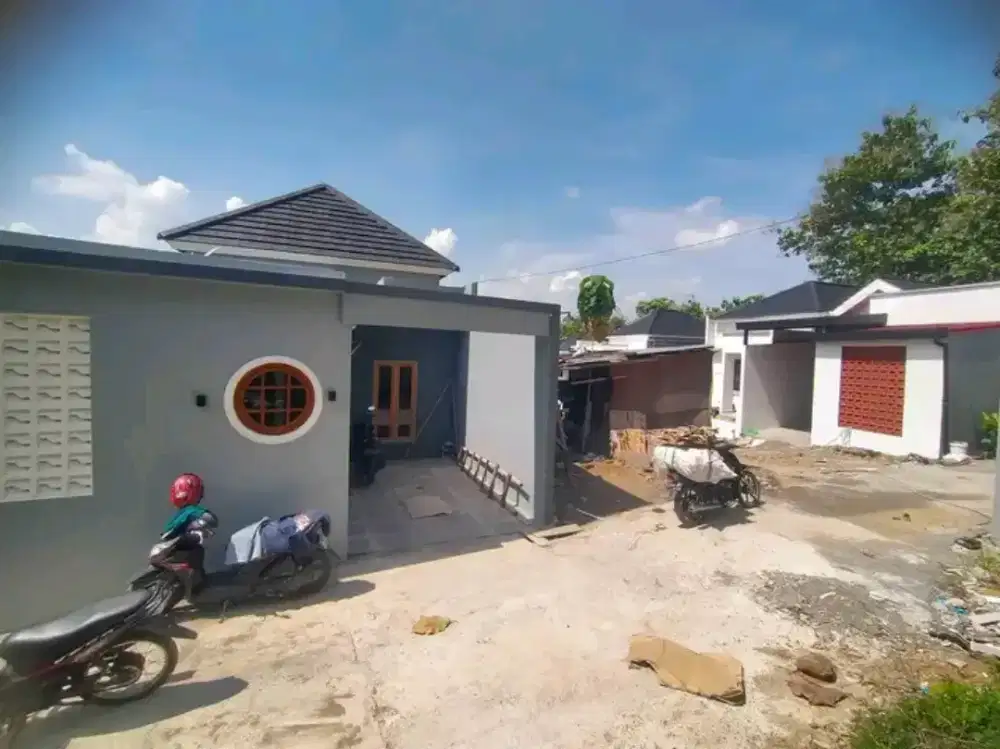 Rumah baru strategis dekat RS ketileng
