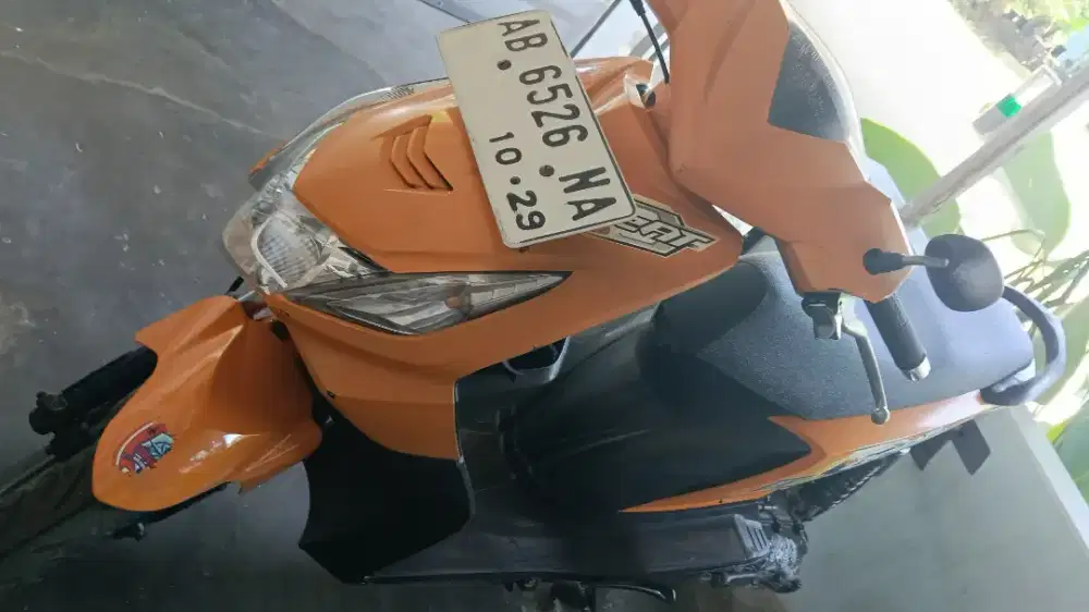 Honda beat oren ori