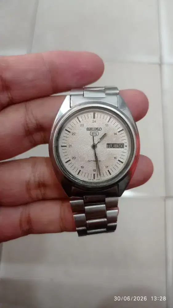 Jam tangan Seiko