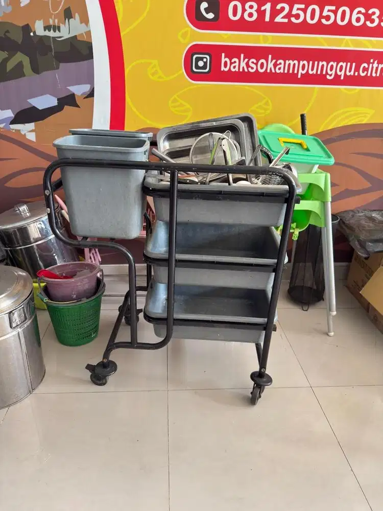 Dijual troli piring kotor cocok utk usaha