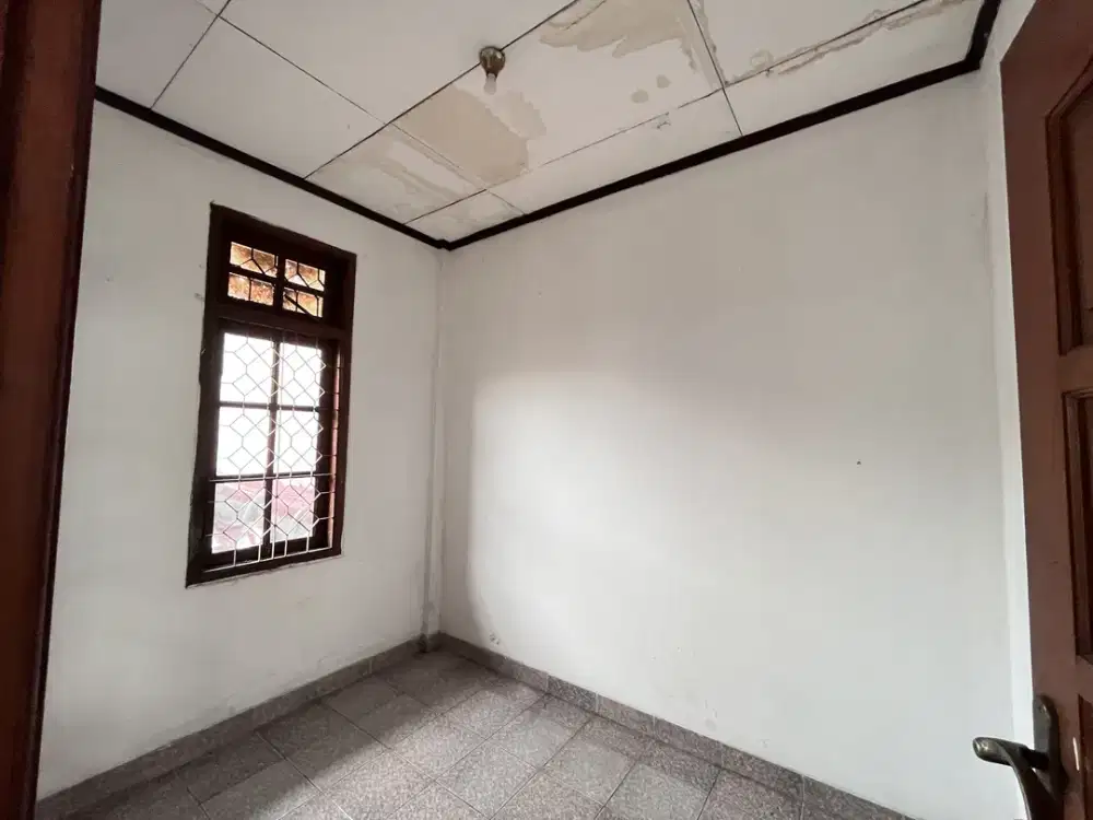 Dijual Rumah Hook Strategis, Harga terbaik di Pondok Kelapa