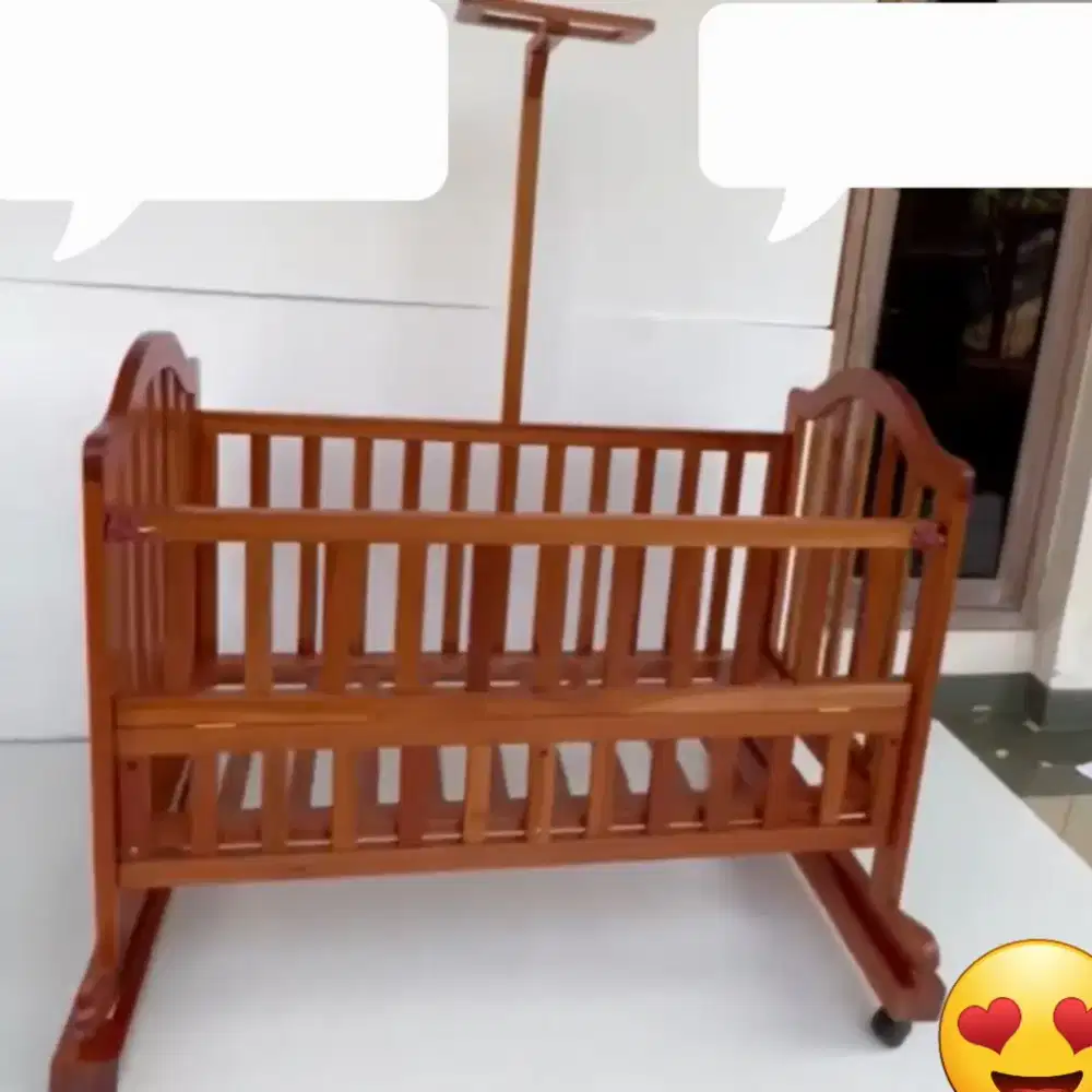 Di jual ranjang bayi masih bagus