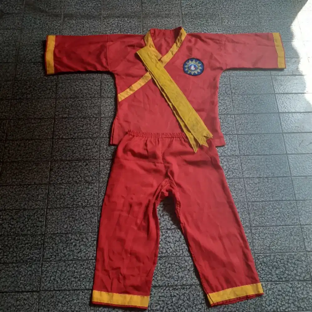 Baju silat untuk Extra kulikurer anak SMP