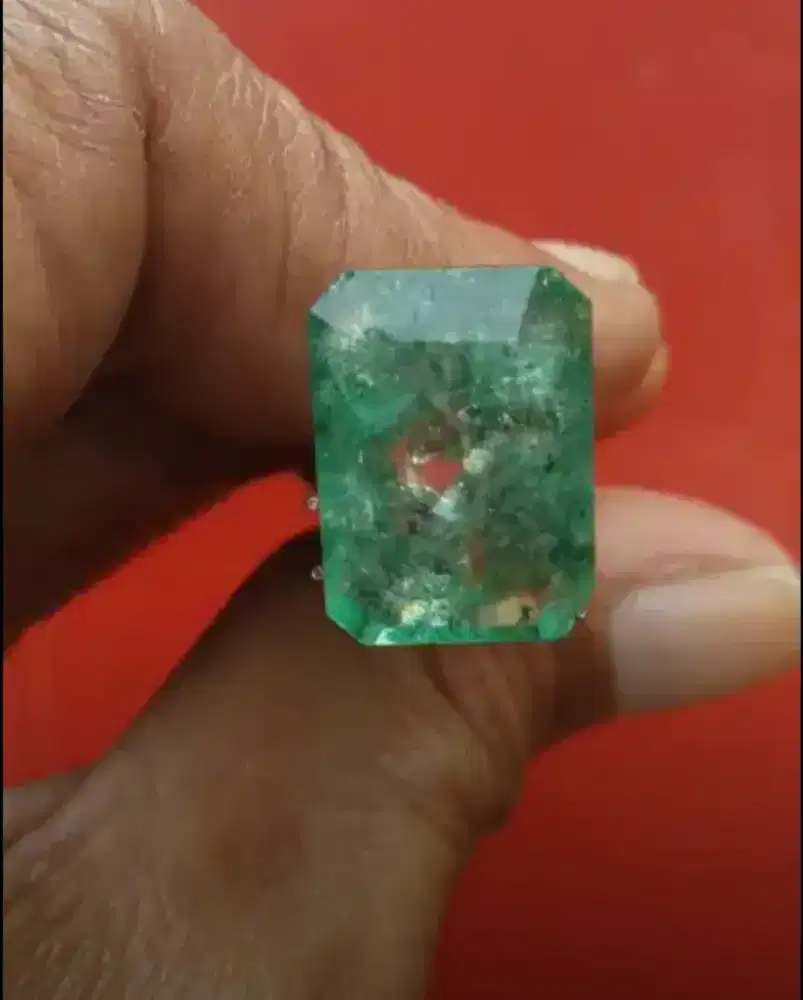 Batu Beryl Rainbow Fire Beryl 10crt