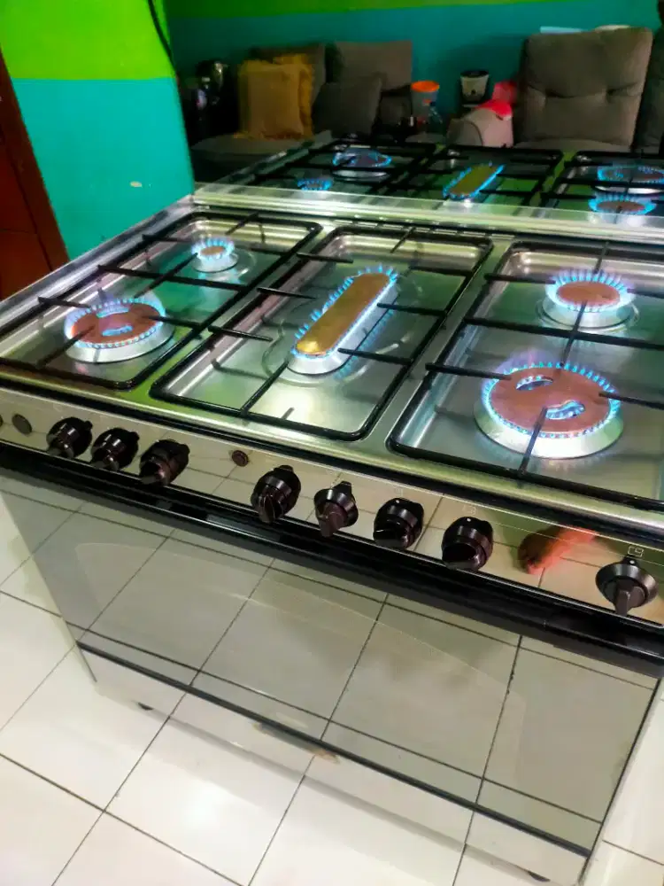 Kompor gas+oven Siap Pakai dan Siap Kirim.