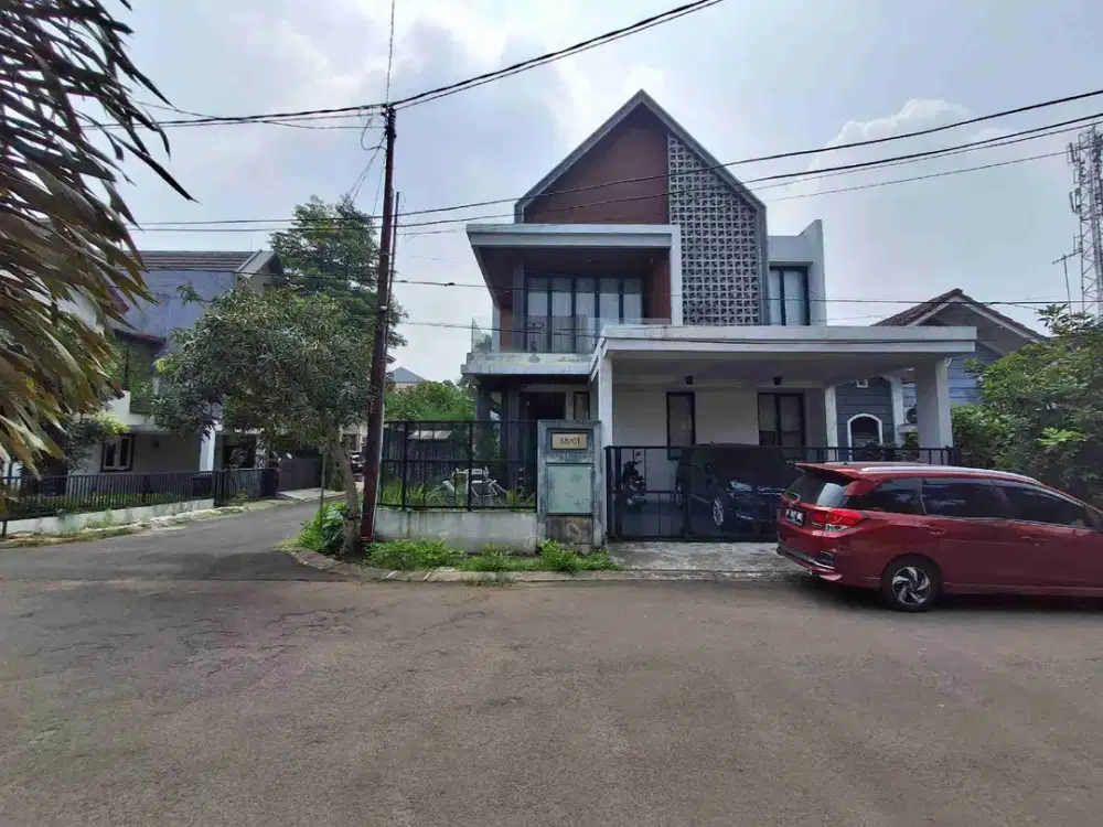 rumah bagus hoek modern di Nerada Estate Ciputat ke tol 8menit harga 2,5 miliar