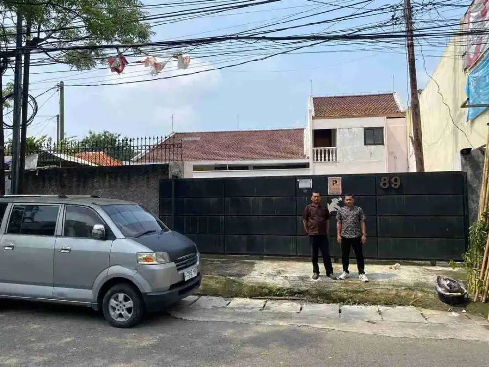Dijual via lelang rumah Darmokali 89 Surabaya