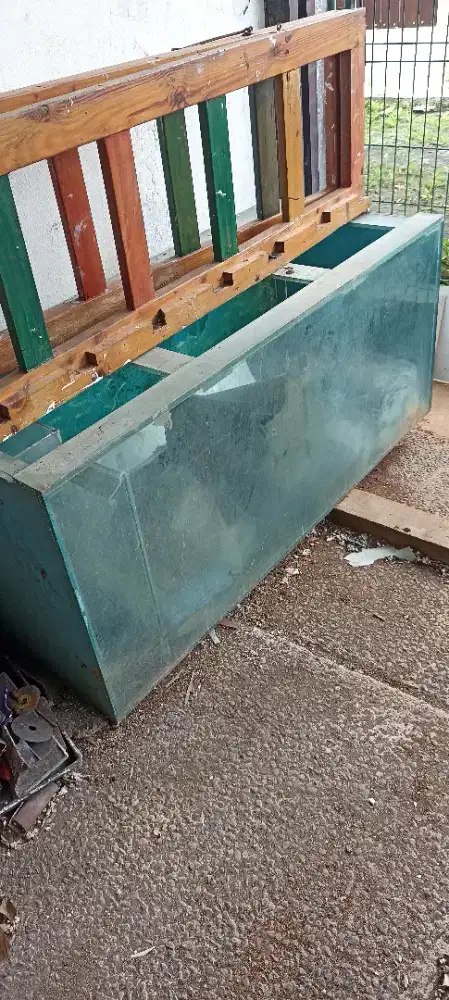 Aquarium bekas uk pjng 150x60x60 cm , tebal kaca 1 cm