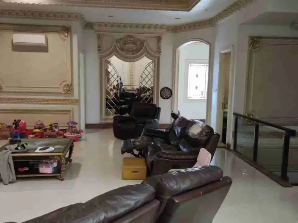 Dijual Rumah Taman Palem Lestari Jakarta Barat Dekat Akses Tol