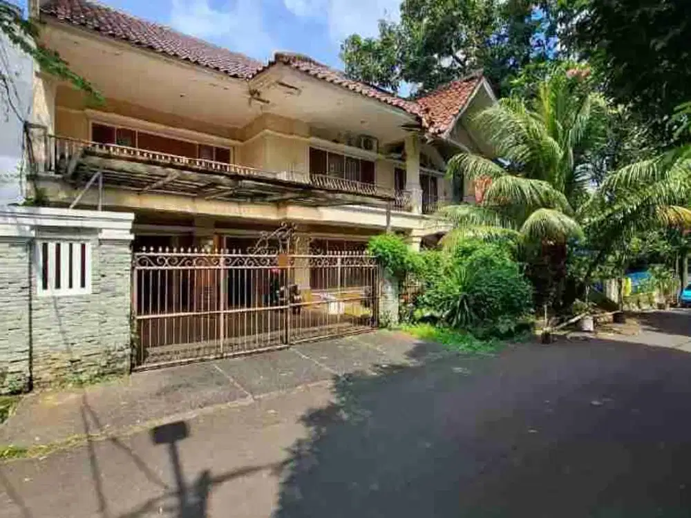RUMAH TULODONG KEBAYORAN BARU