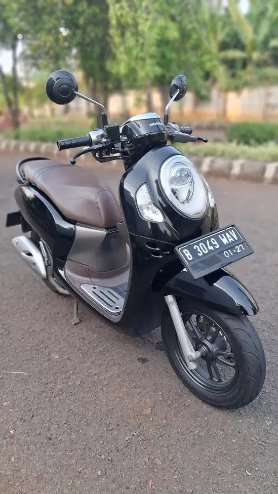 (A) Honda Scoopy Pristage tahun 2022