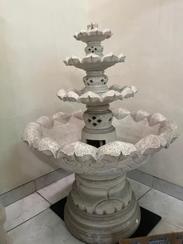 Air mancur teratai stupa 4 susun