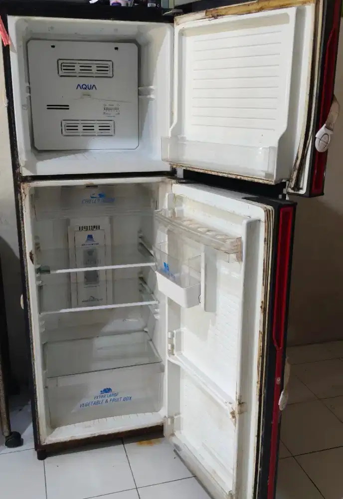Jual cepat Kulkas Aqua 2 pintu
