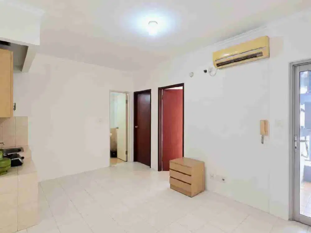 Dijual Unit Lokasi Jakarta Barat Apartemen Mediterania Garden Residence 1 Tipe 2BR dijadikan 1BR Semi Furnished