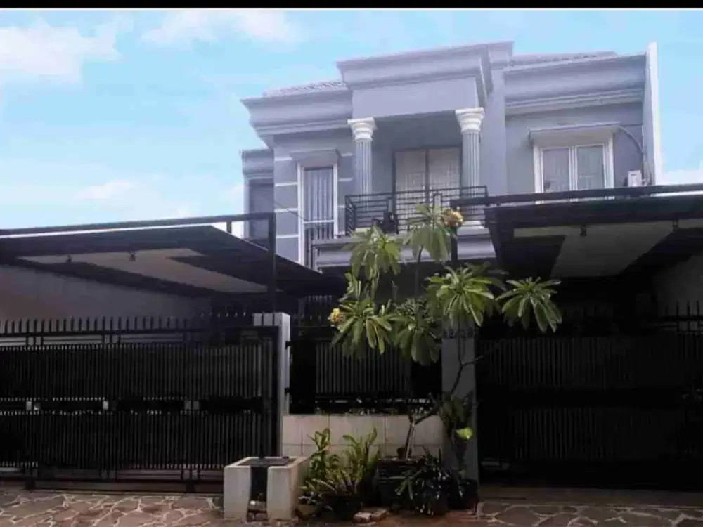 Dijual rumah mewah 2 lantai di komplek Eramas 2000