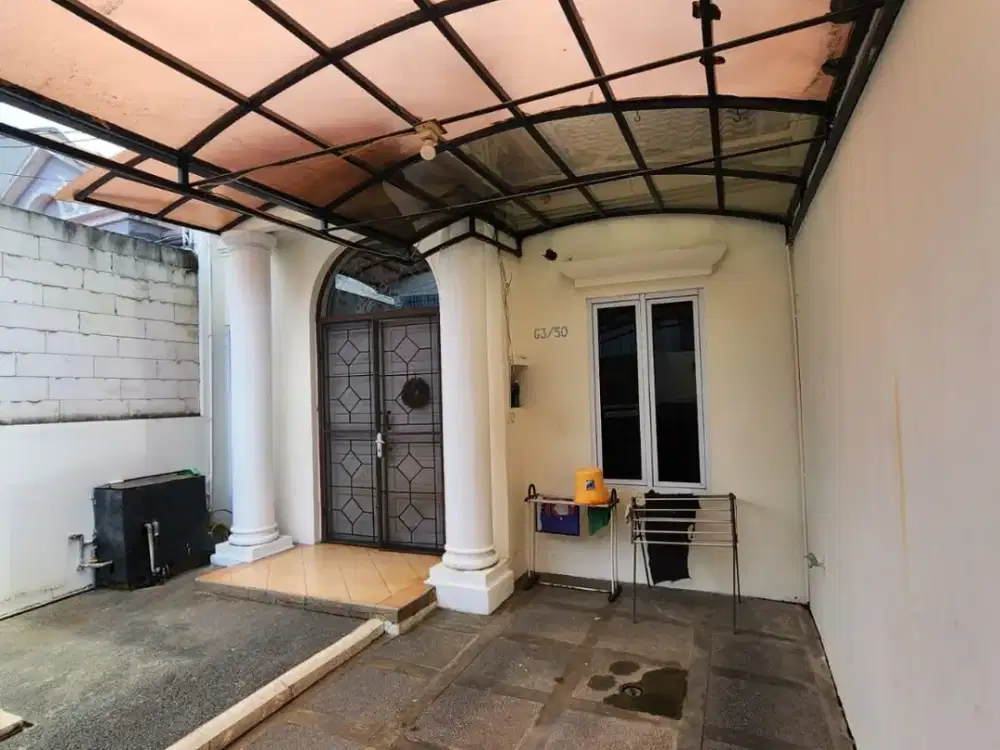 Jual cepat rumah di Taman Semanan Indah, hadap Timur