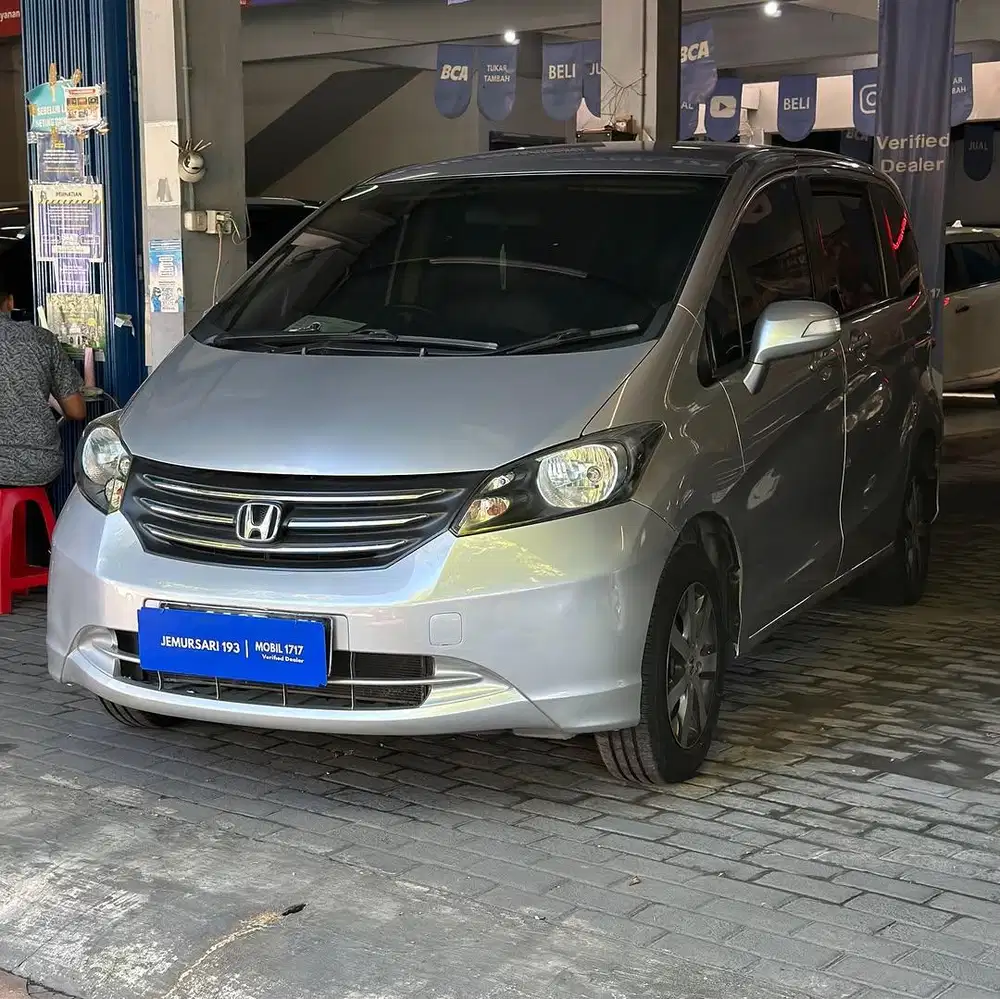 HONDA 2011 FREED E PSD 1,5 AT SILVER MURAH MOBIL1717 JEMURSARI