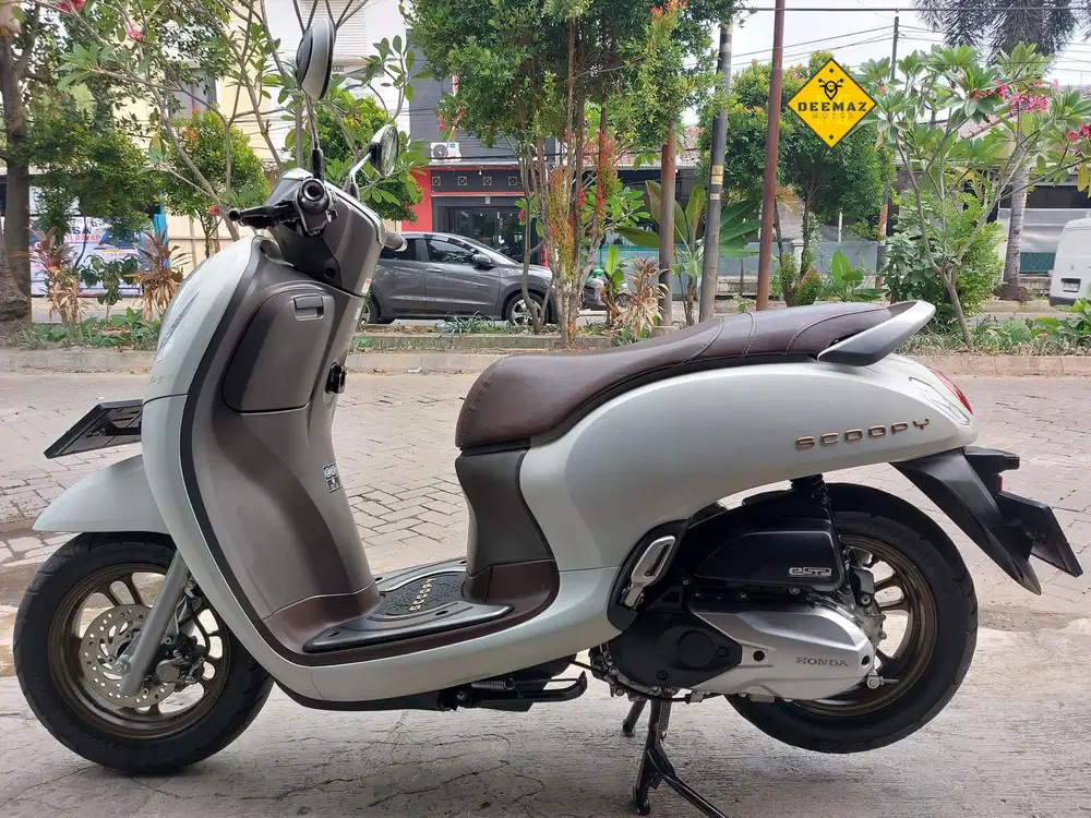 (DP 300) ‼️ Plat B TangKot Scoopy Prestige Keyless Putih 2024