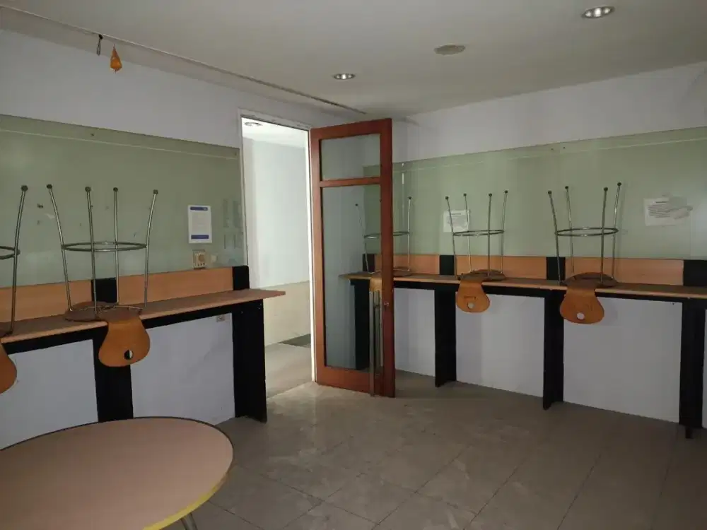Sewa Gedung Untuk  Perkantoran / Sekolah Lokasi Pusat Kota Bandung Lokasi Strategis