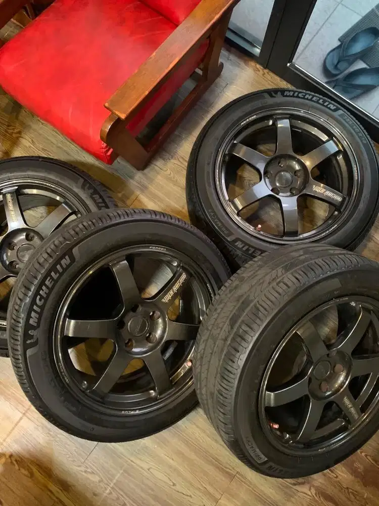 Rays Volk Racing TE37 SAGA S-plus Original Japan 18x8.5 ET35