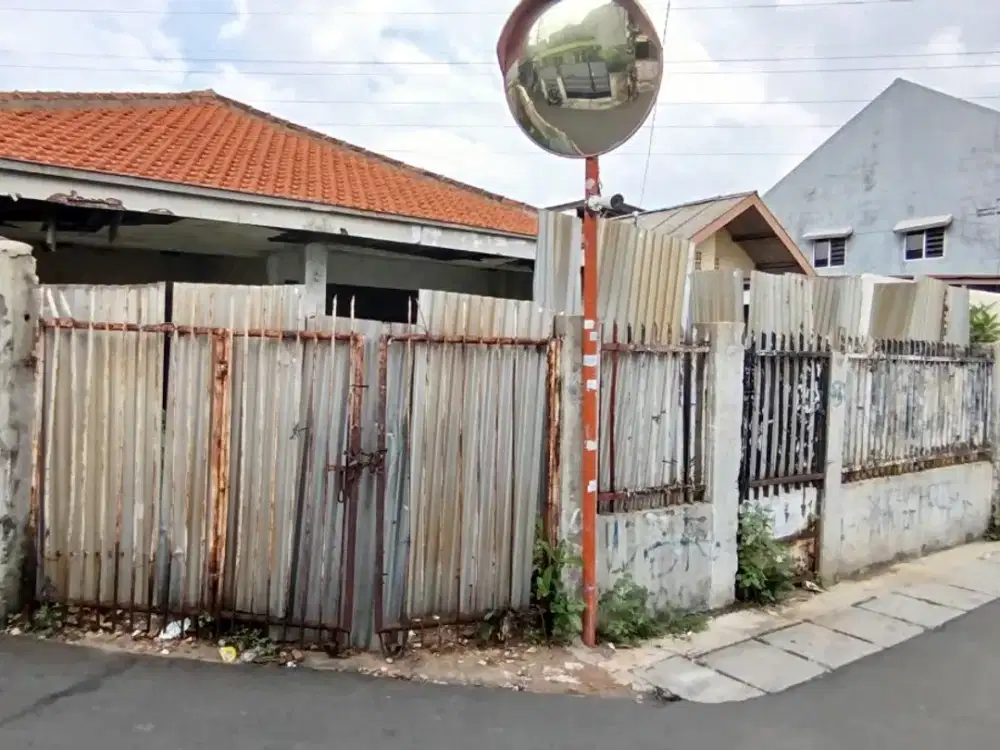 Rumah tua Rp. 8.6jt/m cocok untuk kost kostan dekat Percetakan Negara, Cempaka Putih Barat