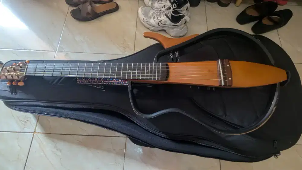 Yamaha Silent / SLG1100S