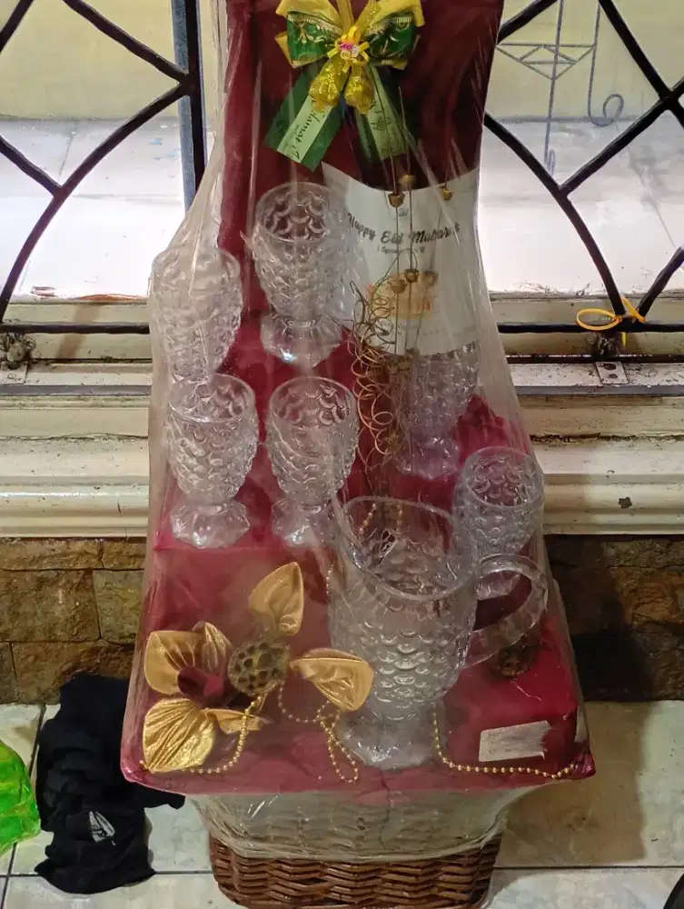 Parsel Gelas Kaca 1 set