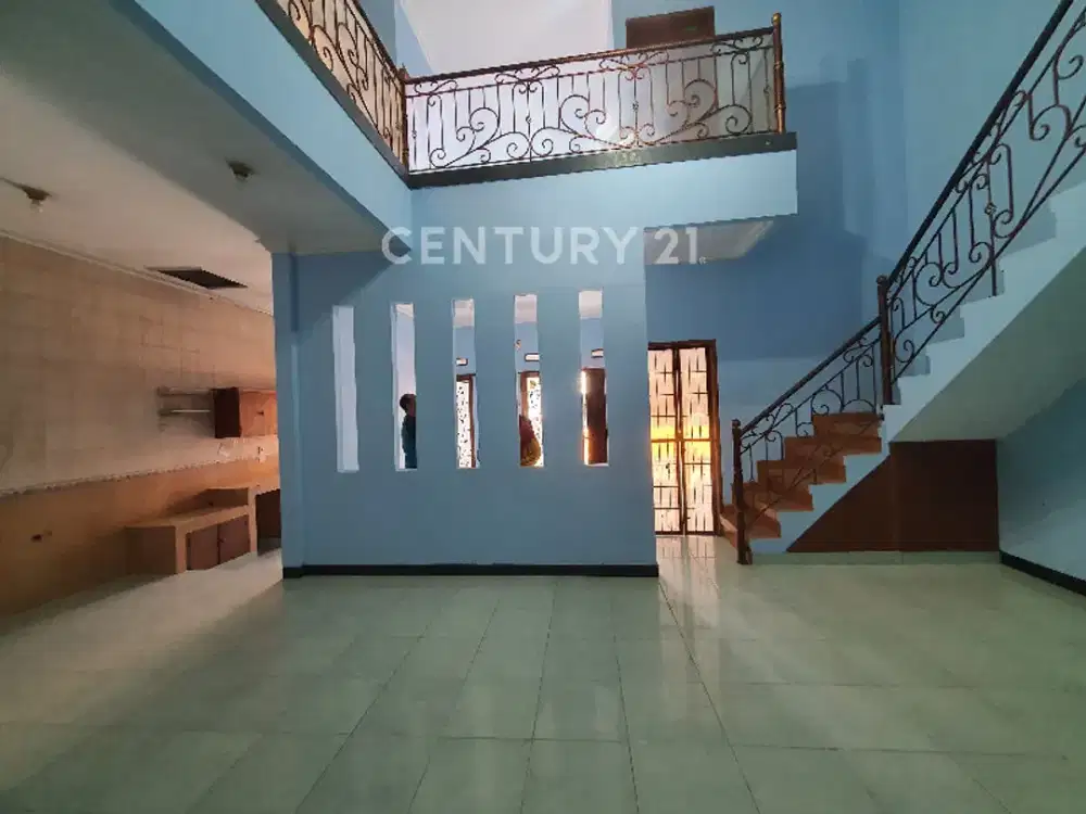Rumah 2 LT, Bisa Utk Kantor, Di Sayap Jl. Purwakarta Bandung