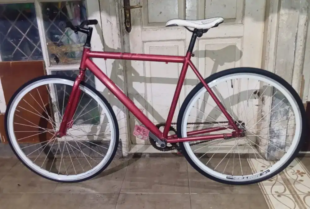 Sepeda fixsi ring 28 kondisi normal