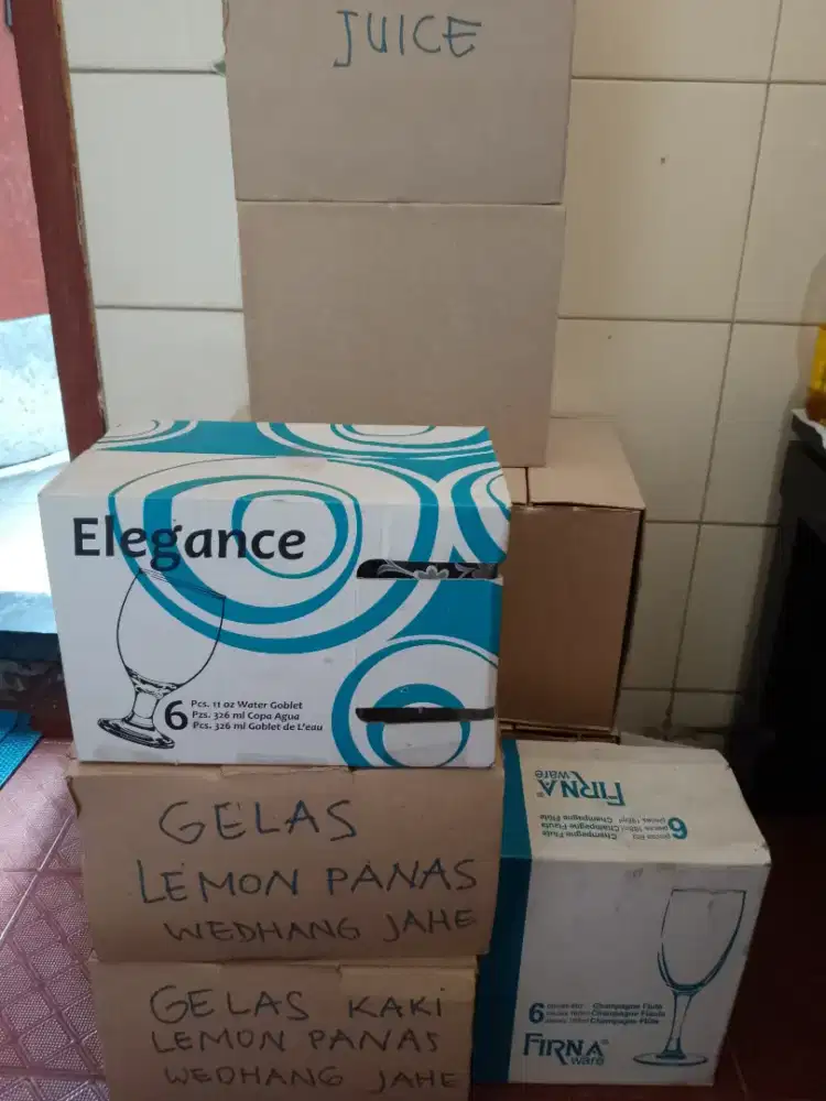 Gelas kaca jus tebal, gelas kaki, gelas anggur